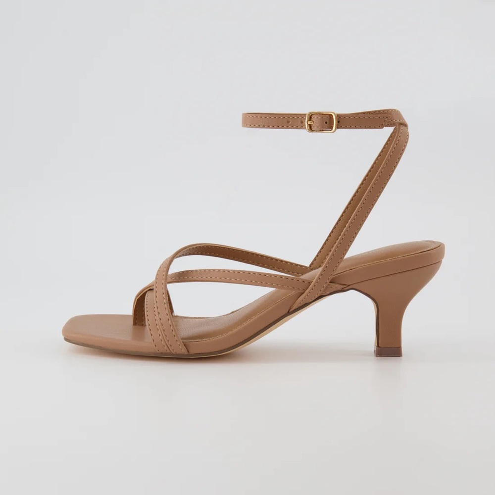 NEW Cushionare Kitten Dress Sandal - 8 - Picture 2 of 4